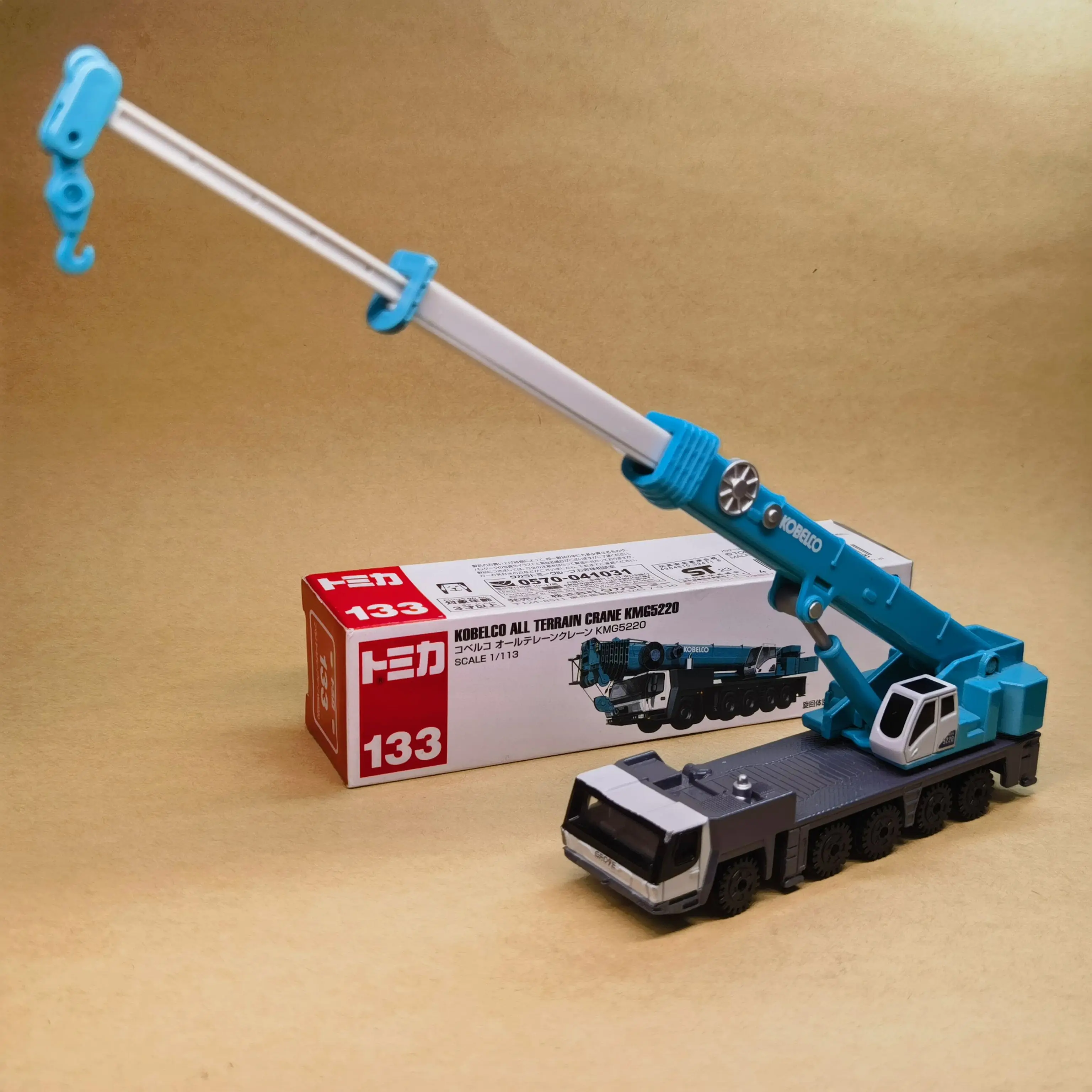 Длинный тип Tomica No.133 Kobelco, вездеходный кран KMG5220 1/113, литье под давлением из металлического сплава, модель автомобиля для мальчиков, игрушка в подарок