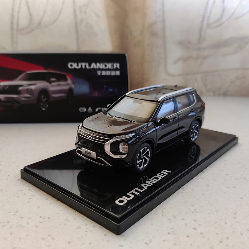 Литая модель внедорожника OUTLANDER SUV 2023 1:43, модель автомобиля из сплава, коллекционная игрушка с орнаментом, подарки (art.: 3920c86755f3b) - 3920c86755f3b
