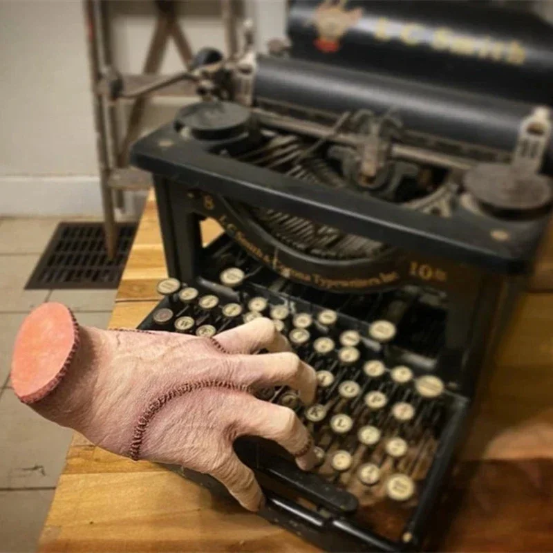 Фото Mainan Tangan Horor Rabu Dari addam Patung-Patung PVC Keluarga Dekorasi Desktop Kerajinan inan Pesta Halloween Хэллоуин №3
