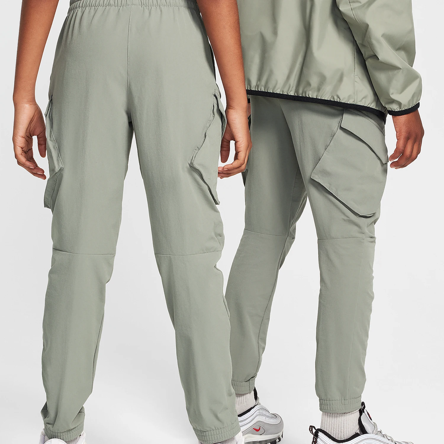 Фото Официальные детские длинные брюки Nike Sportswear City Utility FZ4904-053 №2