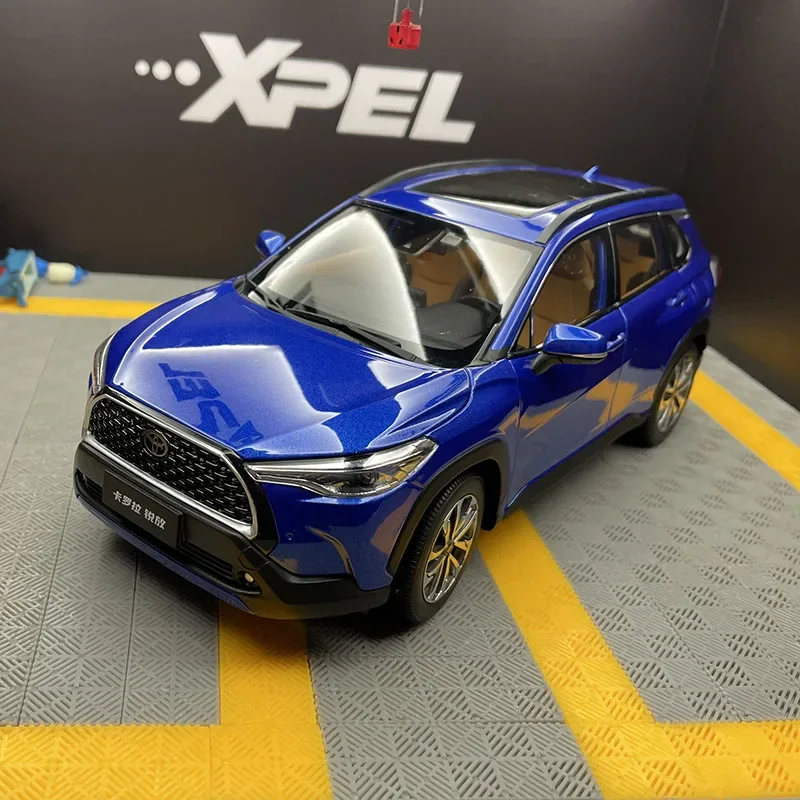 1/18 масштаб Toyota Corolla Cross SUV литье под давлением сплав модель автомобиля моделирование коллекция украшения сувениры игрушки для мальчиков подарок
