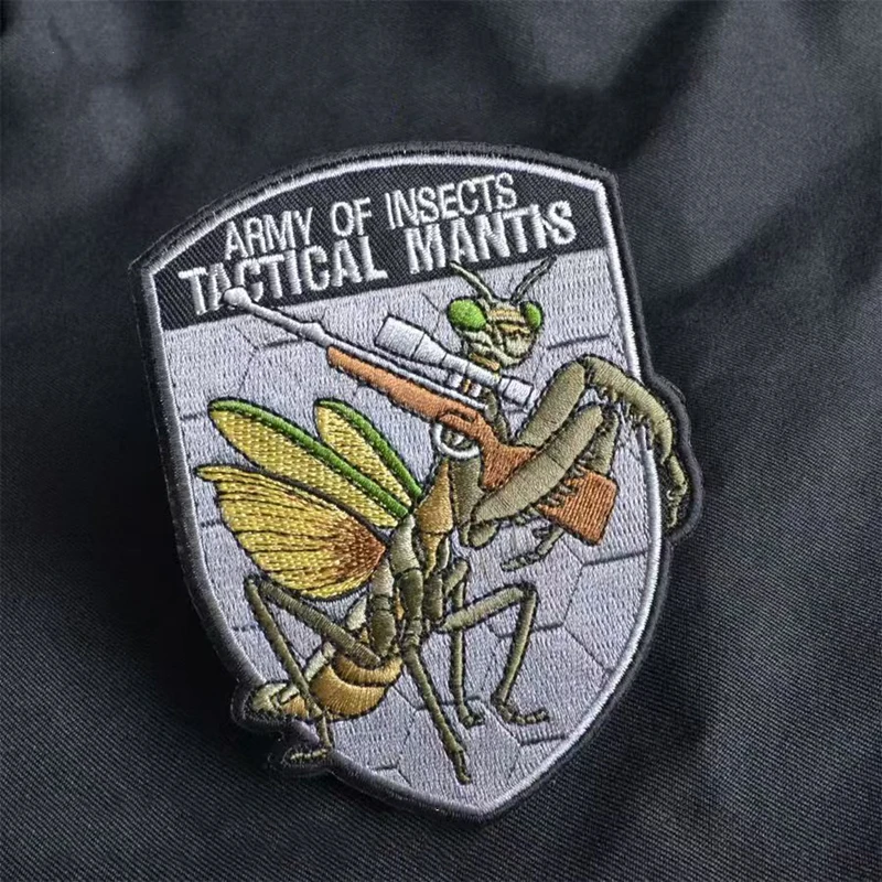 Фото Тактическая серия насекомых, нашивки с вышивкой, Оса, стрекоза, богомол, армия насекомых, повязка на руку для одежды, украшения рюкзака №2