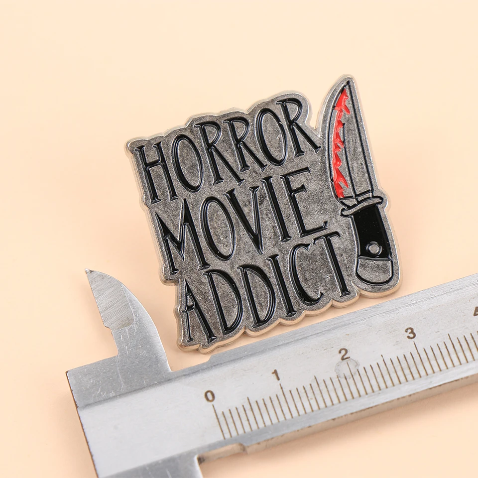 Панк-кинджал с буквами HORROR FILM ADDICT, эмаль, металлические забавные булавки для лацканов, броши, значки, аксессуары для одежды, подарок для друзей (art.: 3920cd5dea2ad) - 3920cd5dea2ad