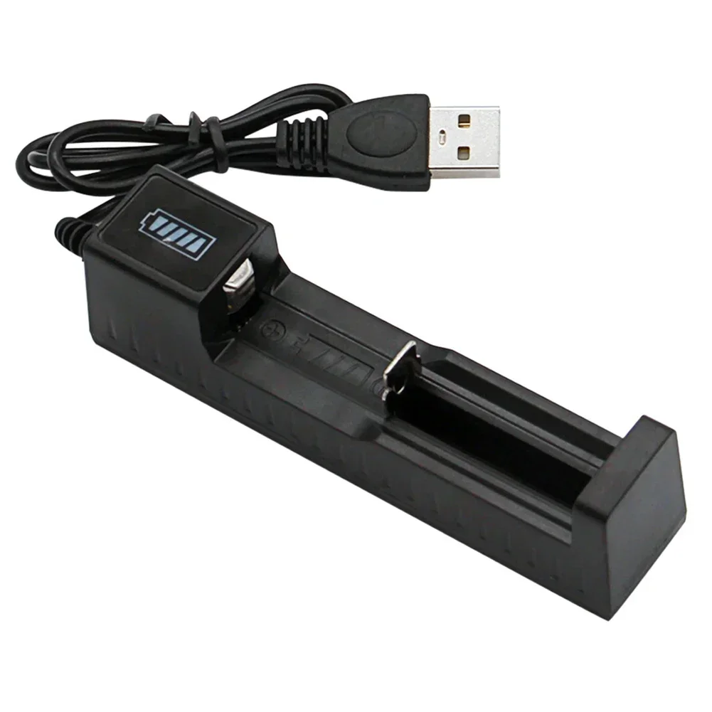 Высоко надежное USB-умное зарядное устройство с одним слотом. Сильноточная зарядка. Функция дополнения трюком. Комплексная защита.