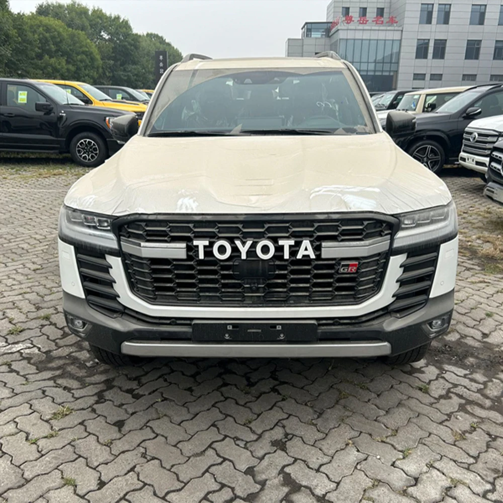 Б/у автомобиль на продажу TOYOTA LAND CRUISER 300 SERIES VX V6 4.0L БЕНЗИН Дешевые подержанные автомобили на продажу Роскошная классическая модель