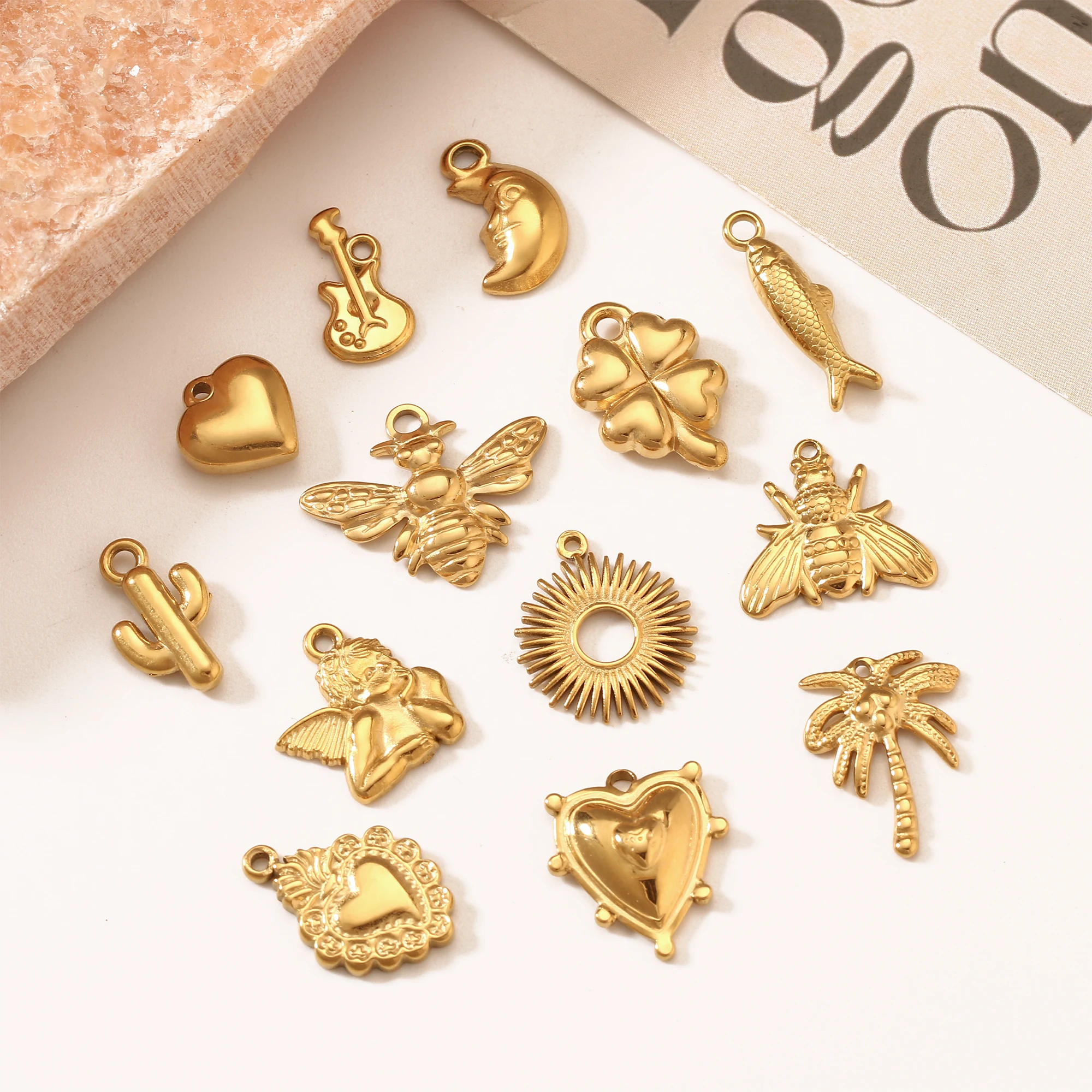 Фото 3Pcs/Lot Cactus / Луна / Святое Сердце Амулиты из нержавеющей стали пчелы насекомые подвески DIY ожерелья, браслеты для изготовления ювелирных изделий №4