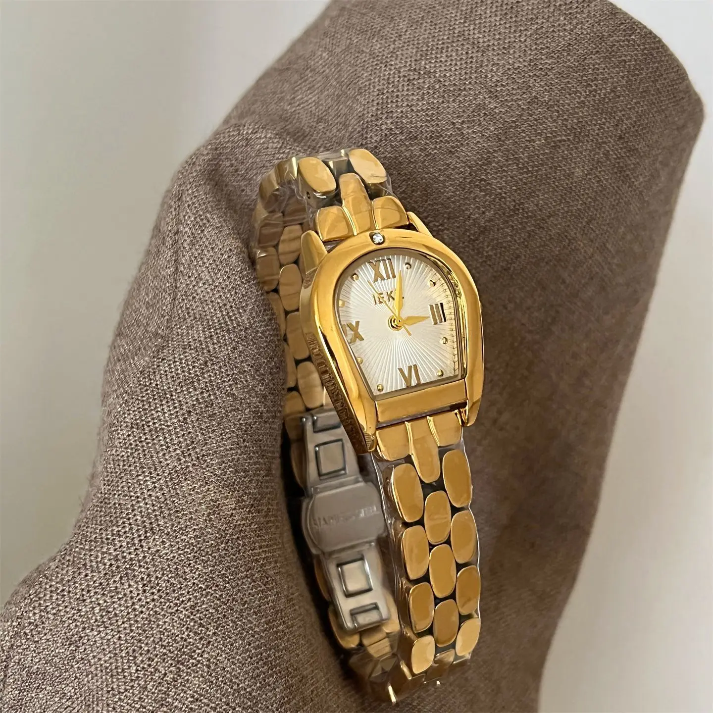 Женские часы для девочек, кварцевые часы Reloj Mujer, серебристый, белый, золотой, серый цвет, циферблат, необычные женские часы Orologio, новые наручные часы, нишевые часы