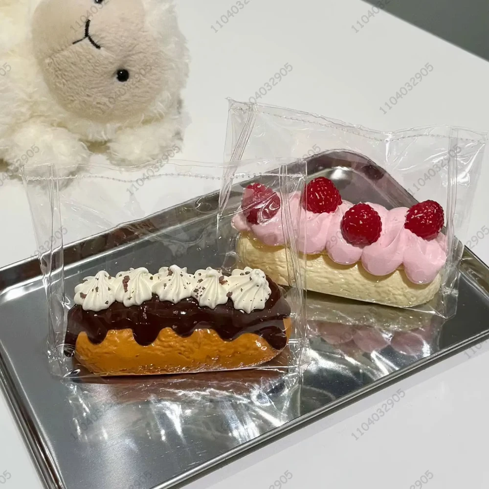Eclair Pastry Taba Squishy Клубника Eclair Фундук Шоколад фундук Хлеб Сжимаемая игрушка Моти Игрушка Снимание стресса Расслабление рук