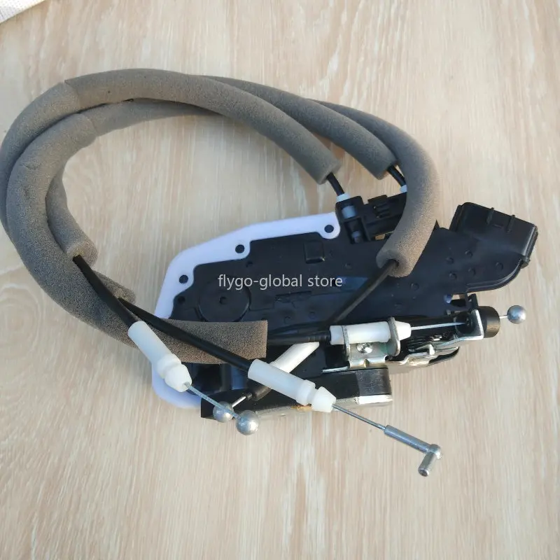 Фото Подходит для SYLPHY TIIDA SYLPHY LIVINA TEANA Sunny X-TRAIL QASHQAI дверной Центральный замок 82500JE20AB105 №2
